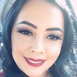 Meet your Posher, Mayra